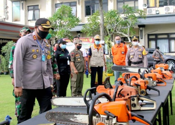 Nusabali.com - polres-kodim-gianyar-cek-perlengkapan-alat-siaga-bencana