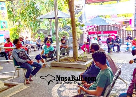 Nusabali.com - jam-layanan-kependudukan-online-dipangkas