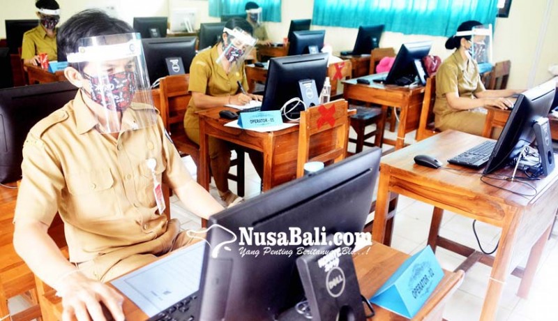 www.nusabali.com-hari-pertama-ppdb-sma-secara-online