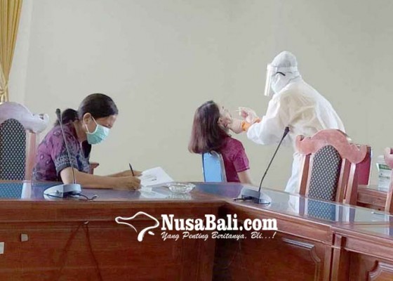 Nusabali.com - sehari-30-kasus-transmisi-lokal-di-denpasar