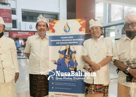 Nusabali.com - sambut-new-normal-1188-pendeta-hindu-se-nusantara-gelar-doa