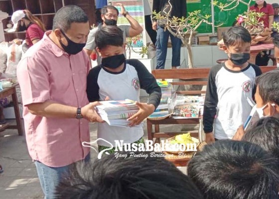 Nusabali.com - aksi-tukar-plastik-beras-makin-booming-di-gianyar