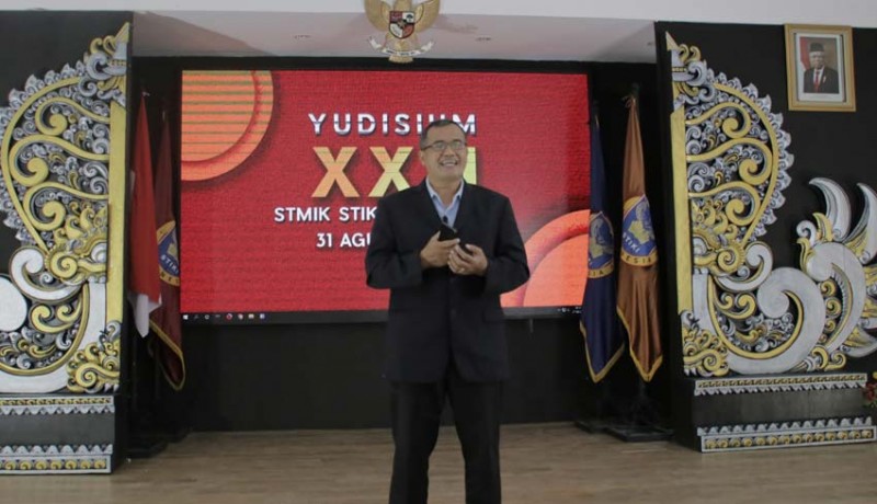 www.nusabali.com-yudisium-xxii-stmik-stikom-indonesia