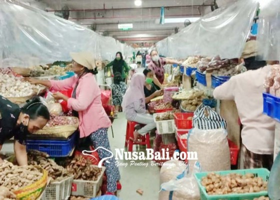 Nusabali.com - jelang-kuningan-pasar-lengang