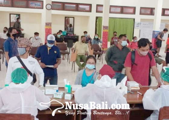 Nusabali.com - jelang-pilkada-ribuan-petugas-kpps-dirapid-test-massal