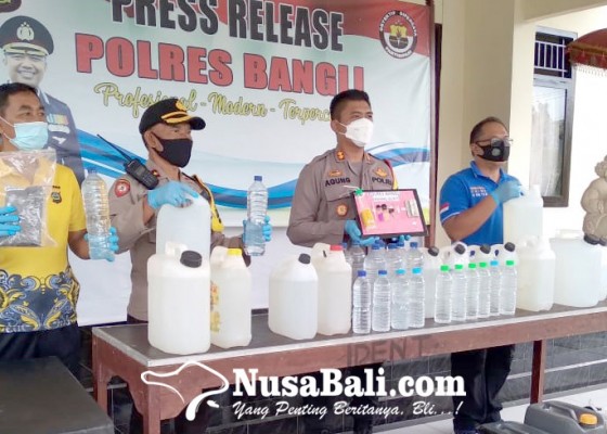 Nusabali.com - operasi-cipkon-agung-polres-bangli-amankan-ratusan-liter-arak