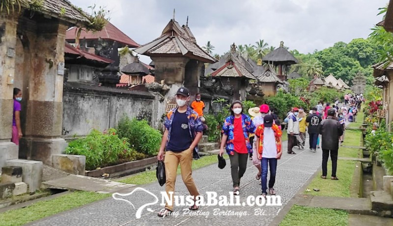 www.nusabali.com-libur-natal-400-wisatawan-berkunjung-ke-penglipuran