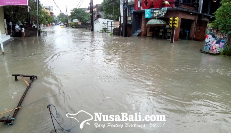 www.nusabali.com-pertokoan-dan-rumah-warga-di-kerobokan-kelod-terendam-banjir