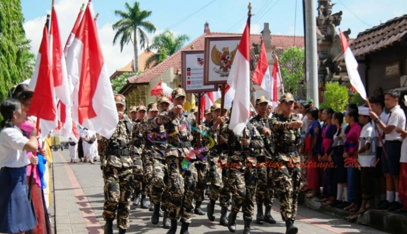 www.nusabali.com-pataka-i-gusti-ngurah-rai-diarak-keliling-klungkung