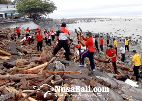 Nusabali.com - 12-kk-korban-banjir-di-medewi-masih-mengungsi