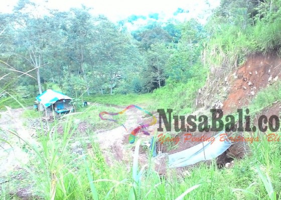 Nusabali.com - lahan-pertanian-di-desa-bangli-terancam-longsor