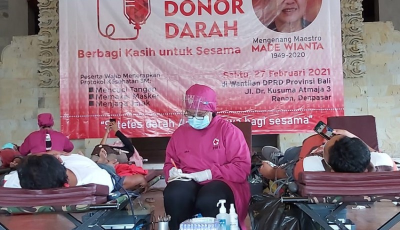 www.nusabali.com-aksi-donor-darah-mengenang-100-hari-wafatnya-maestro-seni-rupa-made-wianta