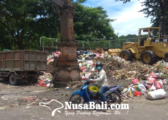 Nusabali.com - alat-berat-bermasalah-sampah-di-5-tps-sementara-meluber