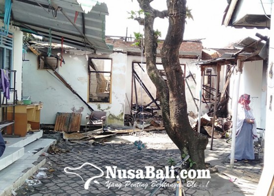 Nusabali.com - 22-kamar-kos-di-sesetan-hangus-terbakar