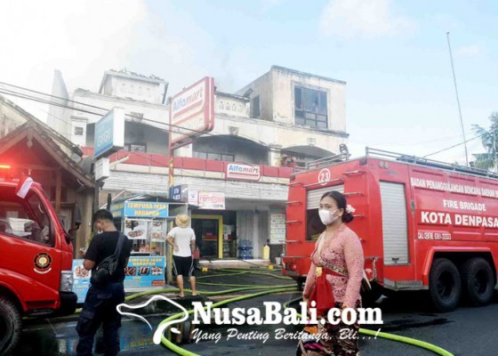 Nusabali.com - mess-dan-gudang-alfamart-sesetan-ludes-terbakar