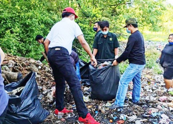 Nusabali.com - lagi-sampah-kotori-hutan-mangrove