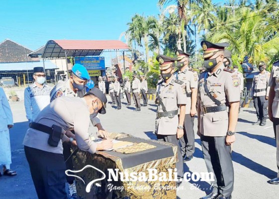 Nusabali.com - tangkap-bandar-30-kg-ganja-iptu-budi-artama-promosi