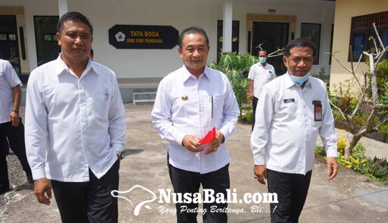 www.nusabali.com-bupati-minta-smk-giri-pendawa-buka-jurusan-pertanian