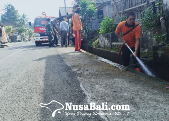 Nusabali.com - warga-buang-limbah-got-bau-busuk